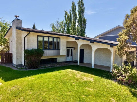 Photo of 7413 96 Street, Peace River, AB T8S 1E4 (MLS # A2294704)