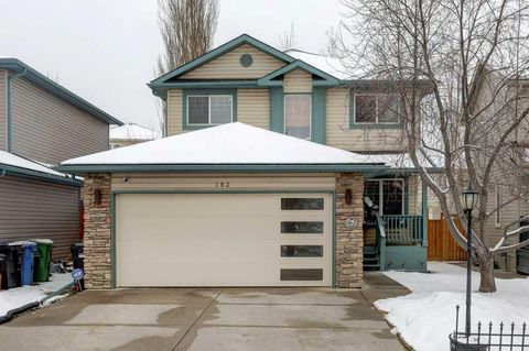 Photo of 182 Harvest Creek Close NE, Calgary, AB T3K 4P8 (MLS # A2292687)