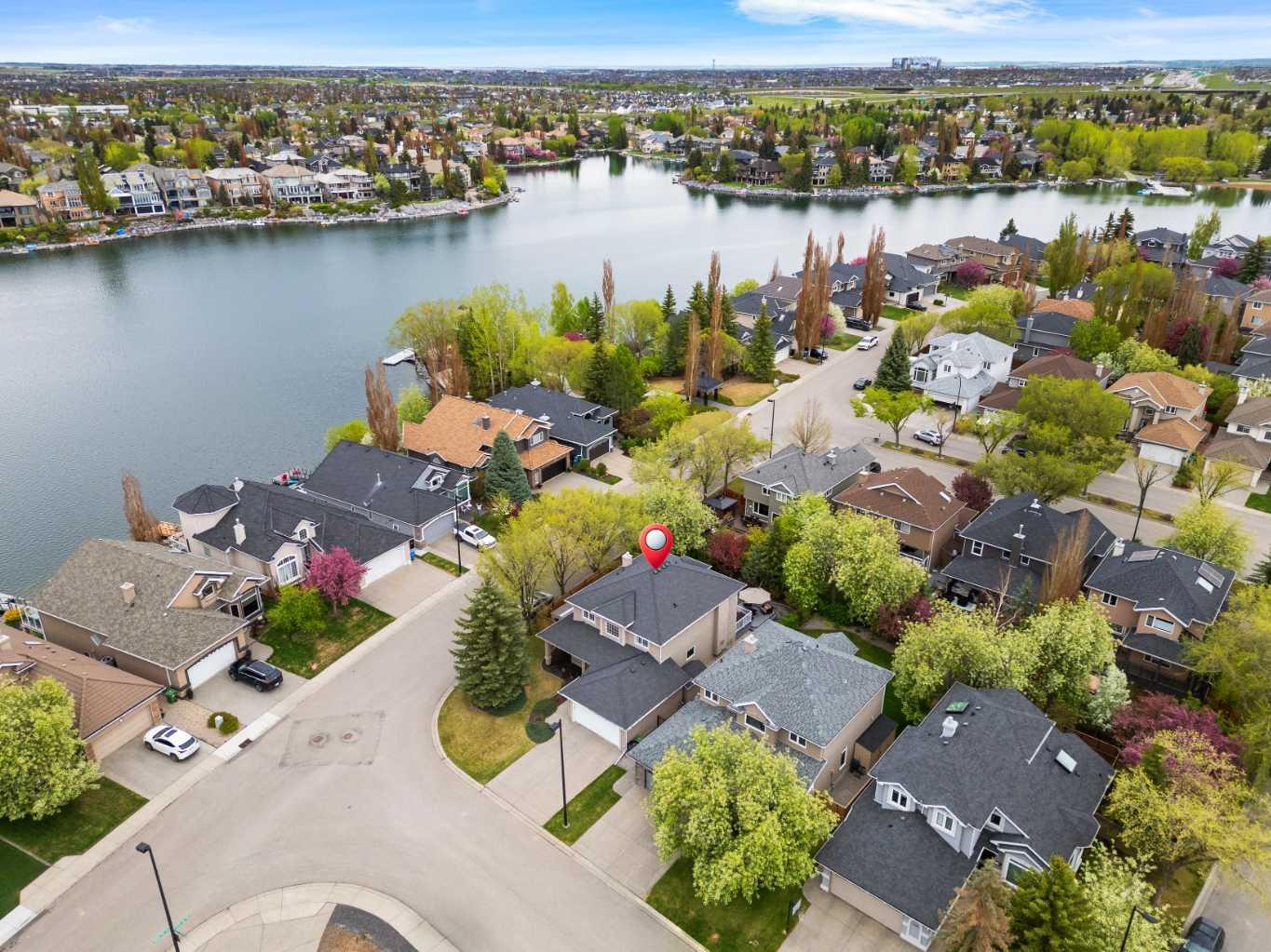 138 Mckenzie Lake View SE