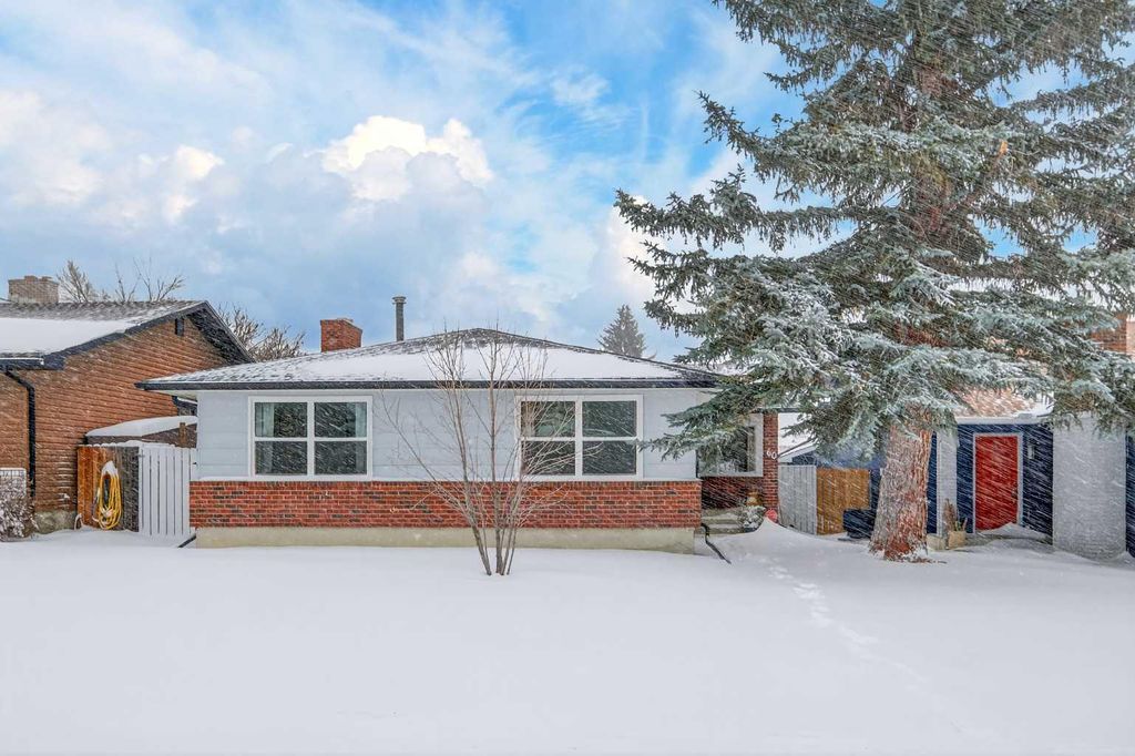 Photo of 60 Sunmount Close SE, Calgary, AB T2X 1V6 (MLS # A2287255)