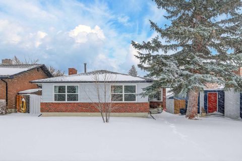 60 Sunmount Close SE Calgary AB T2X 1V6