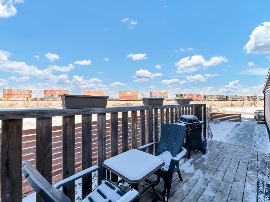 Photo of 427 Main Street N, Redcliff, AB T0J 2P0 (MLS # A2287545)