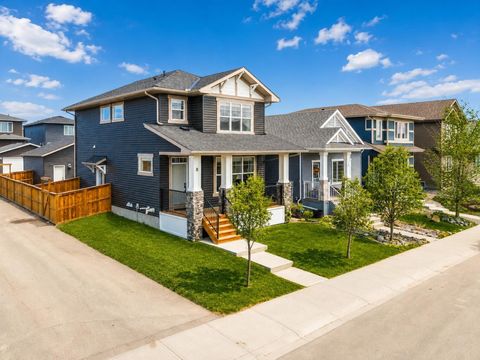 Photo of 8 Bergamot Street, Okotoks, AB T1S 5R9 (MLS # A2308429)