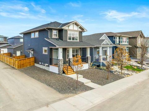 8 Bergamot Street Okotoks AB T1S 5R9
