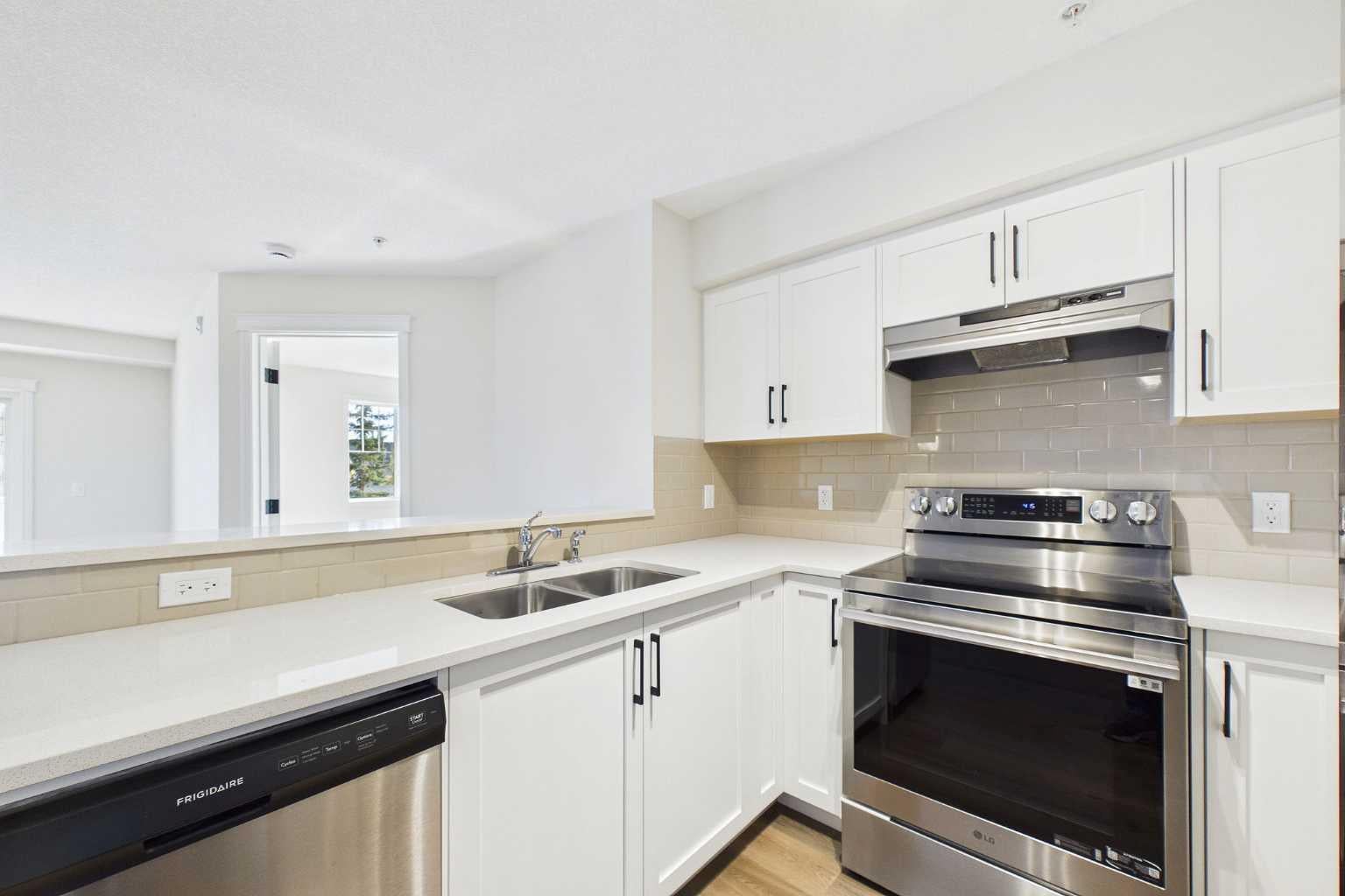 115 Prestwick Villas SE 1203