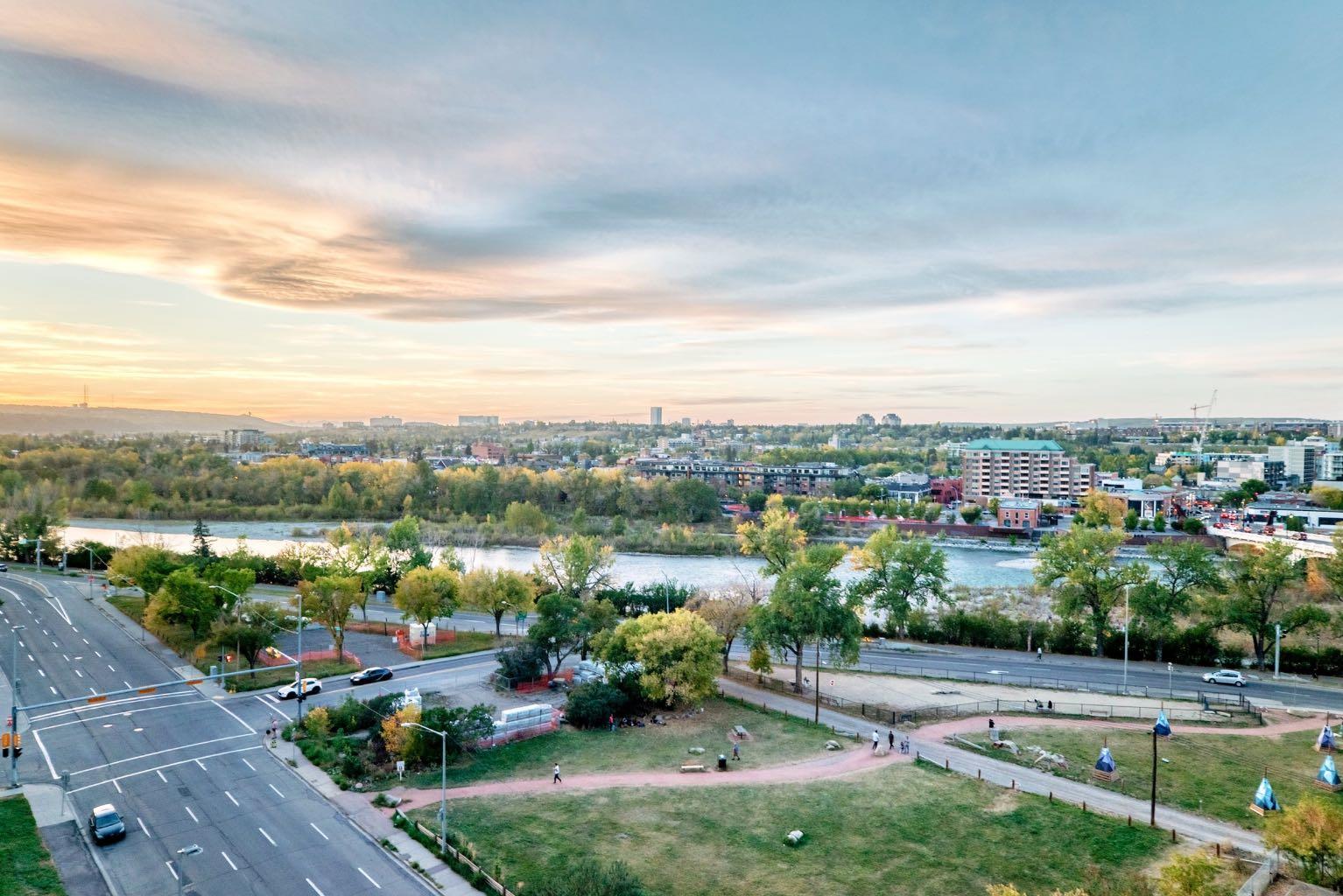 1025 5 Avenue SW 1004