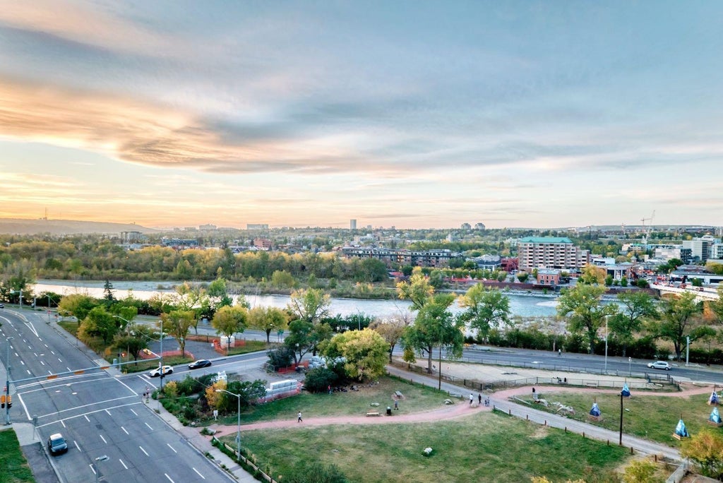 Photo of 1025 5 Avenue SW #1004, Calgary, AB T2P 1N4 (MLS # A2308447)