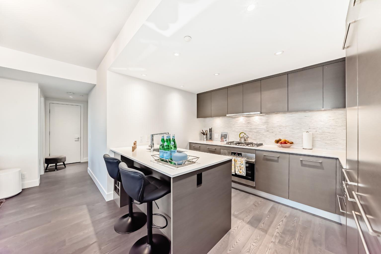 1025 5 Avenue SW 1004