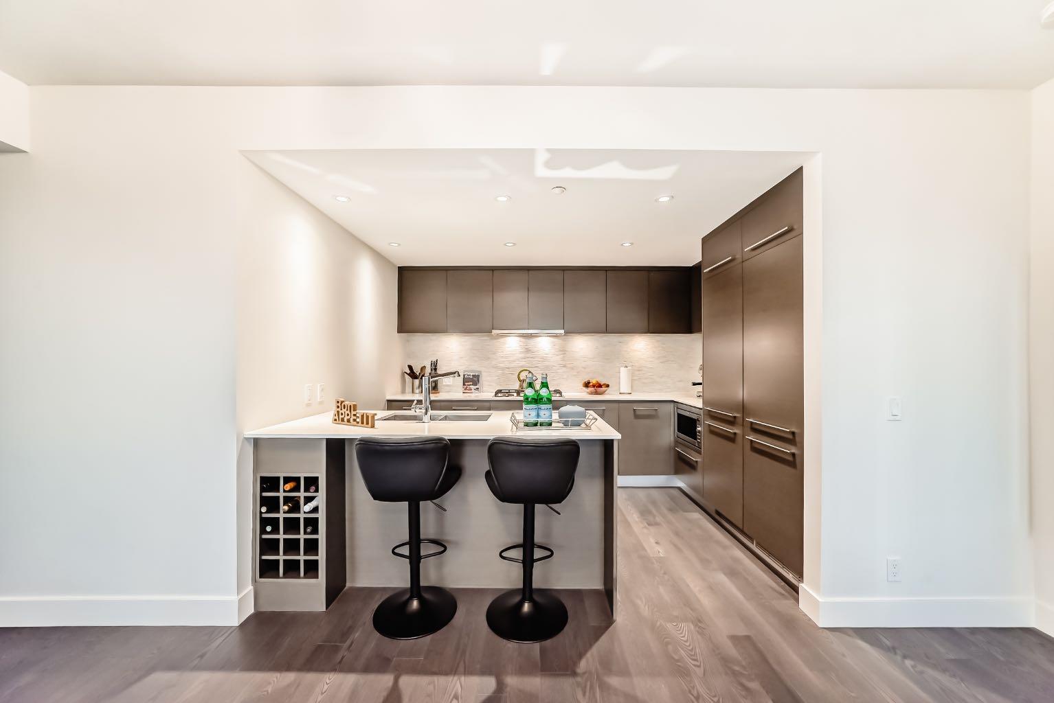 1025 5 Avenue SW 1004