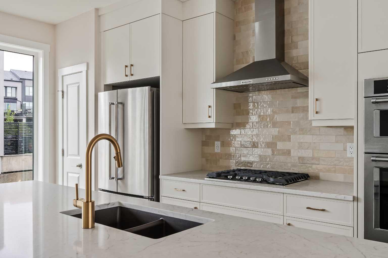 405 Sovereign Common SW