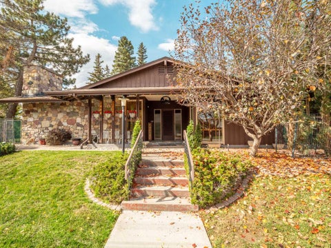 Photo of 1088 Morden Avenue, Pincher Creek, AB T0K 1W0 (MLS # A2350483)
