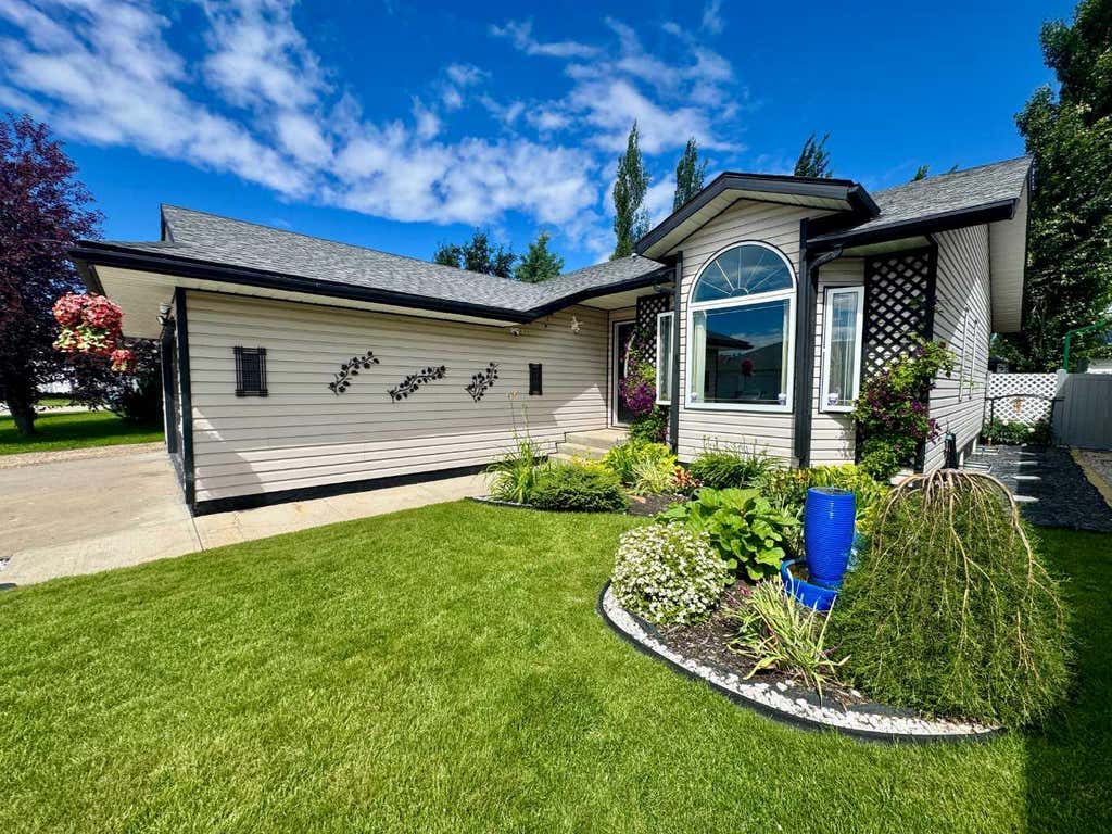 Photo of 9126 117 Avenue, Grande Prairie, AB T8X 1J2 (MLS # A2327727)