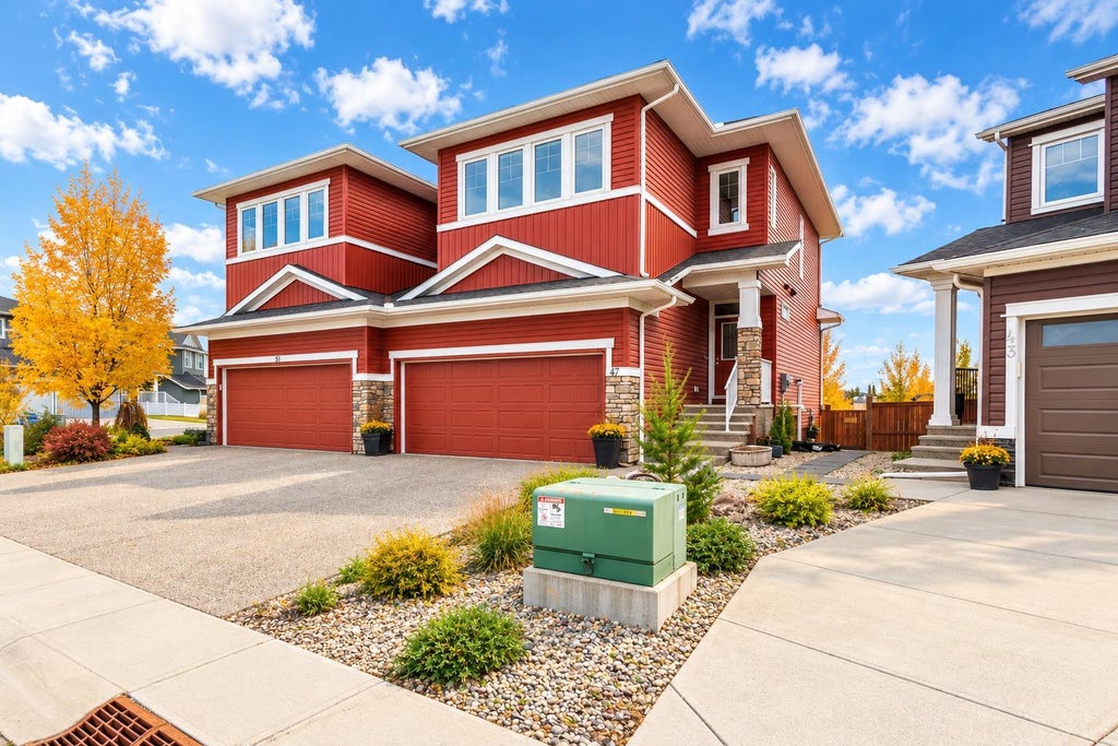 Photo of 47 Evansglen Court NW, Calgary, AB T3P 0P2 (MLS # A2351782)