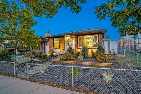 128 Bermuda Drive NW Calgary AB T3K 1H8