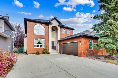38 Strathridge Crescent SW Calgary AB T3H 3R9