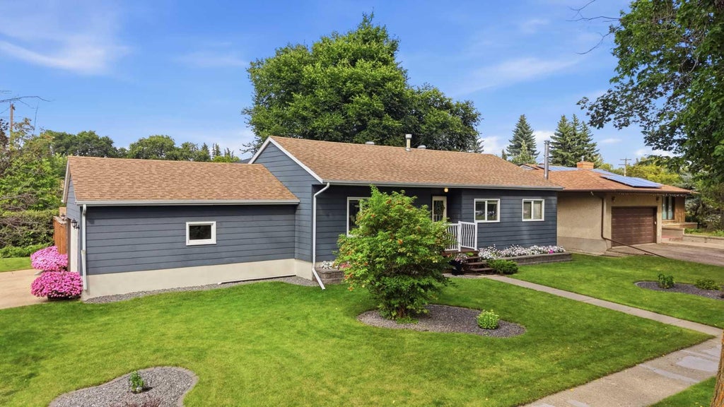 Photo of 5526 49 Avenue, Lacombe, AB T4L 1M8 (MLS # A2340924)