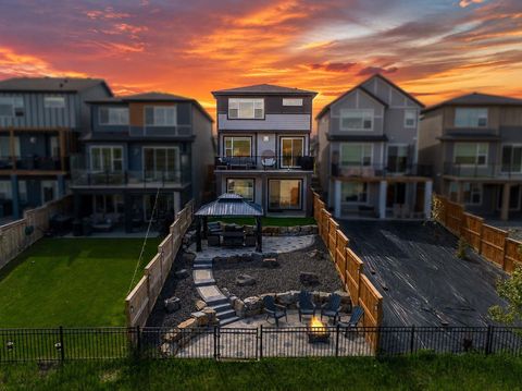 Photo of 152 Cranbrook Gardens SE, Calgary, AB T3M 3K6 (MLS # A2314064)