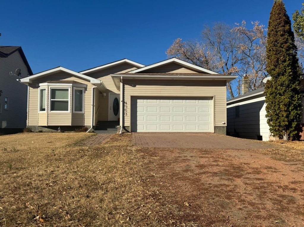 Photo of 4953 49 Street, Sedgewick, AB T0B 4C0 (MLS # A2266258)