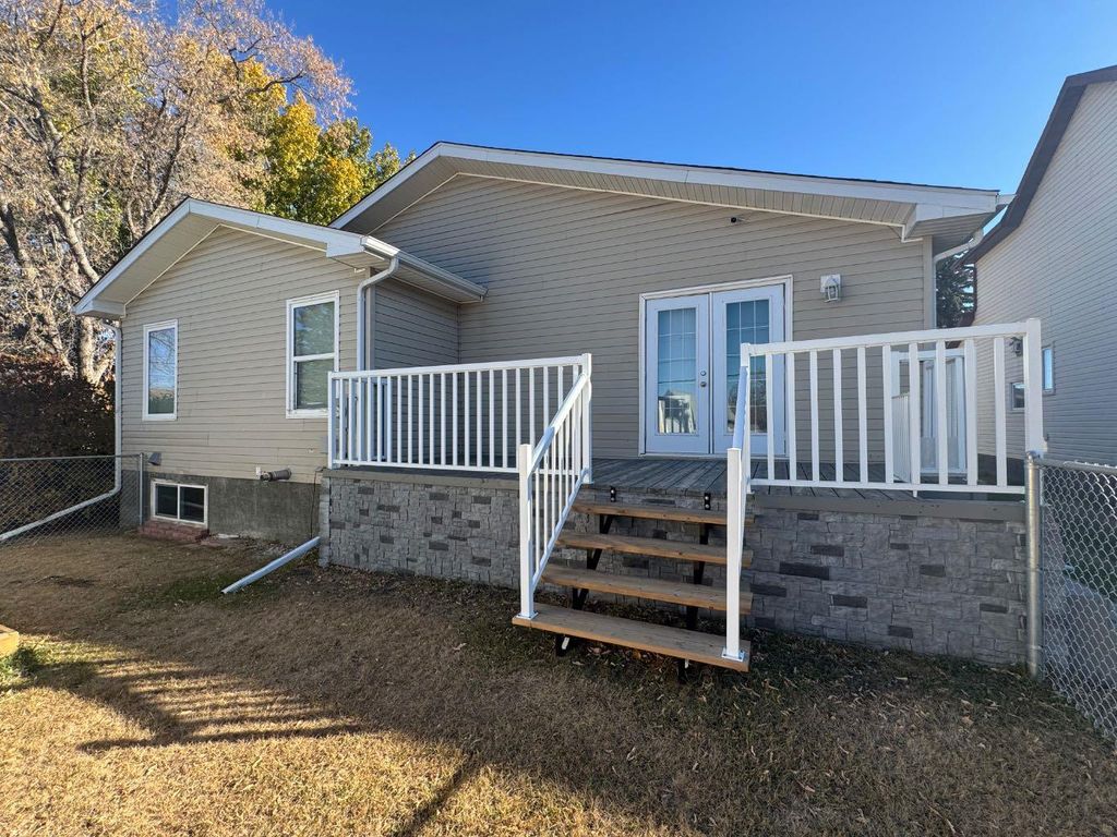 Photo of 4953 49 Street, Sedgewick, AB T0B 4C0 (MLS # A2266258)