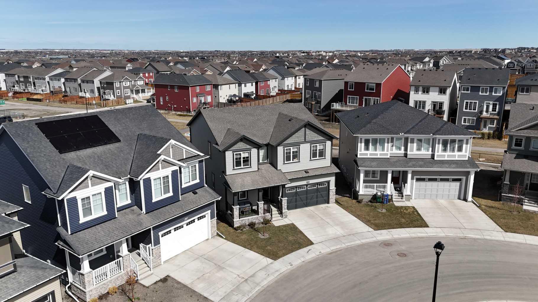 629 Southwinds Close SW