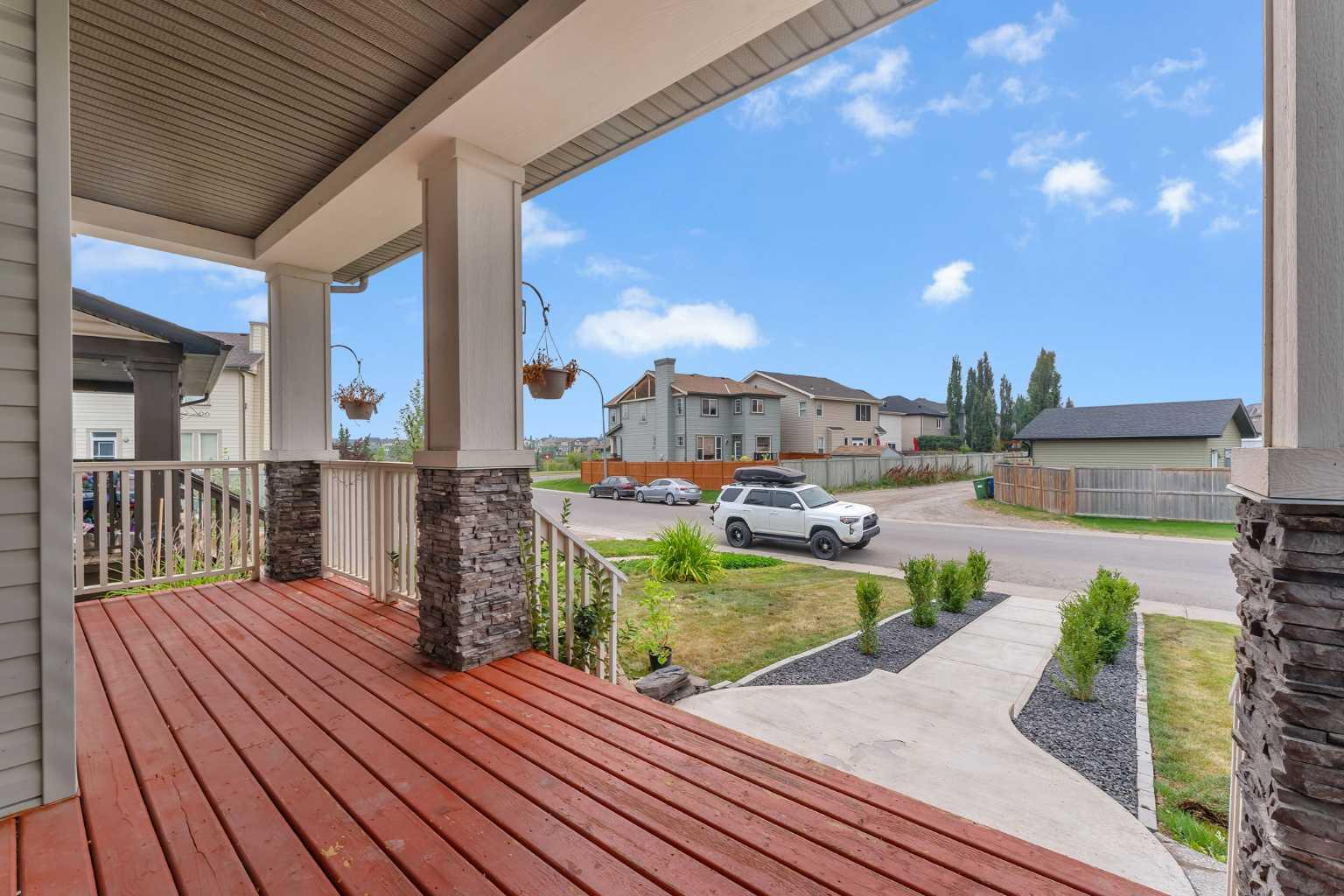 20 Copperpond Grove SE