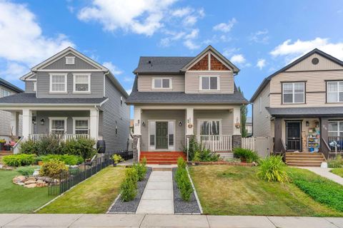 20 Copperpond Grove SE Calgary AB T2Z 0X1