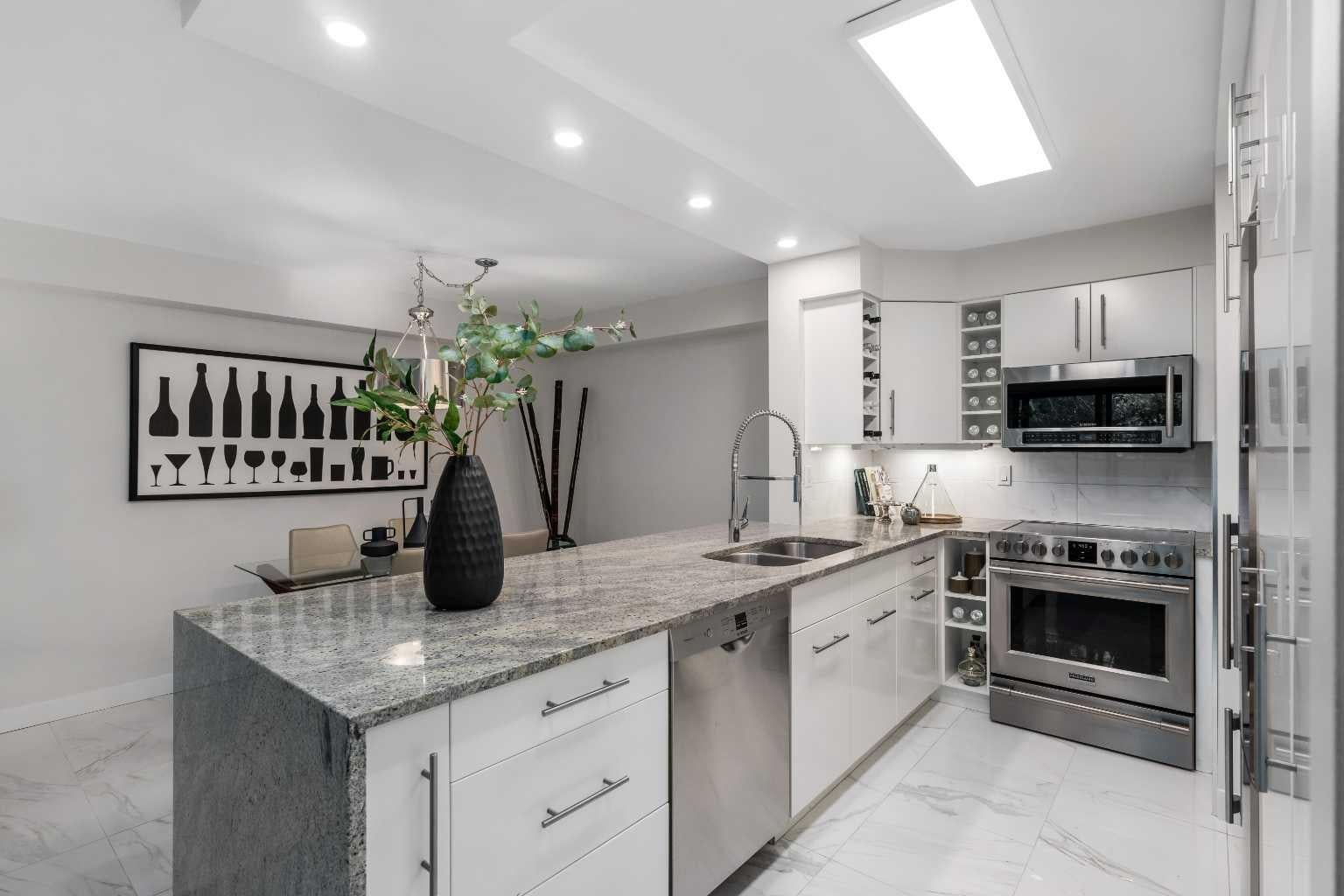 225 25 Avenue SW 203