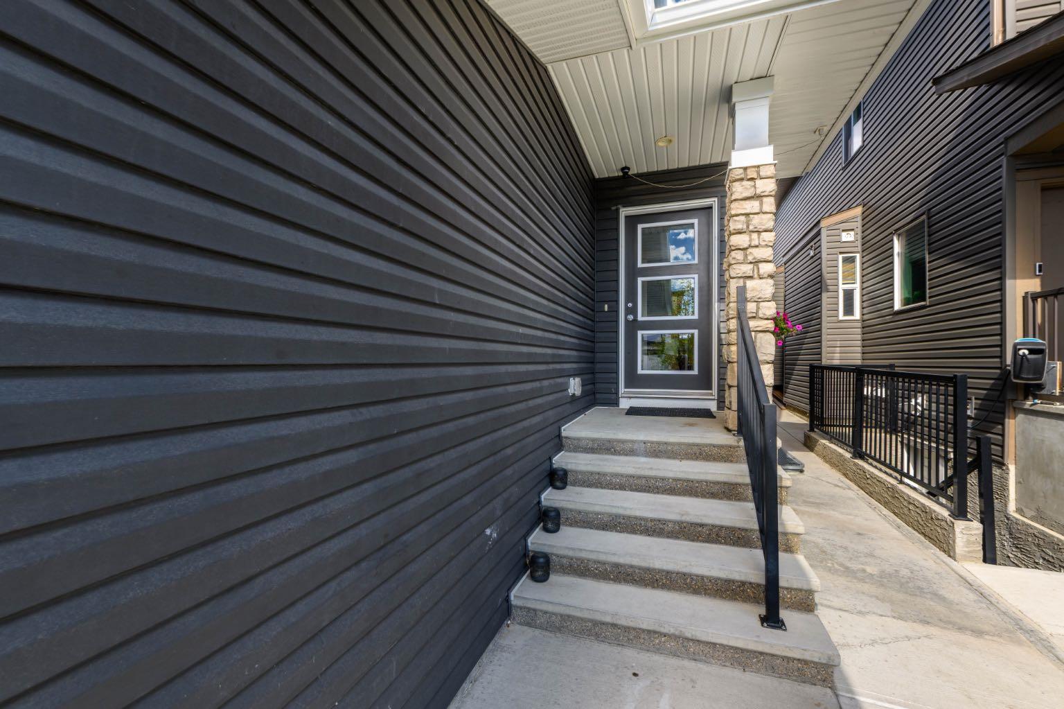 124 Corner Meadows Park NE