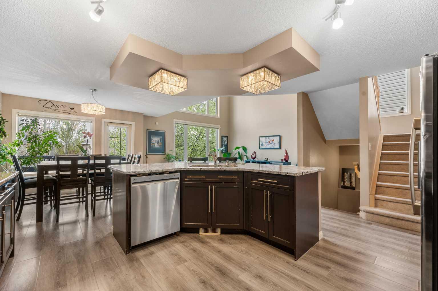 94 Tuscany Vista Road NW