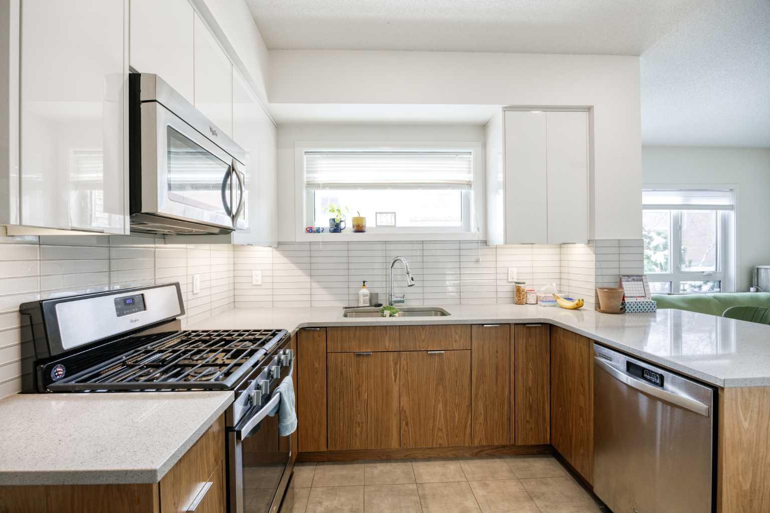 122 18 Avenue SW 122