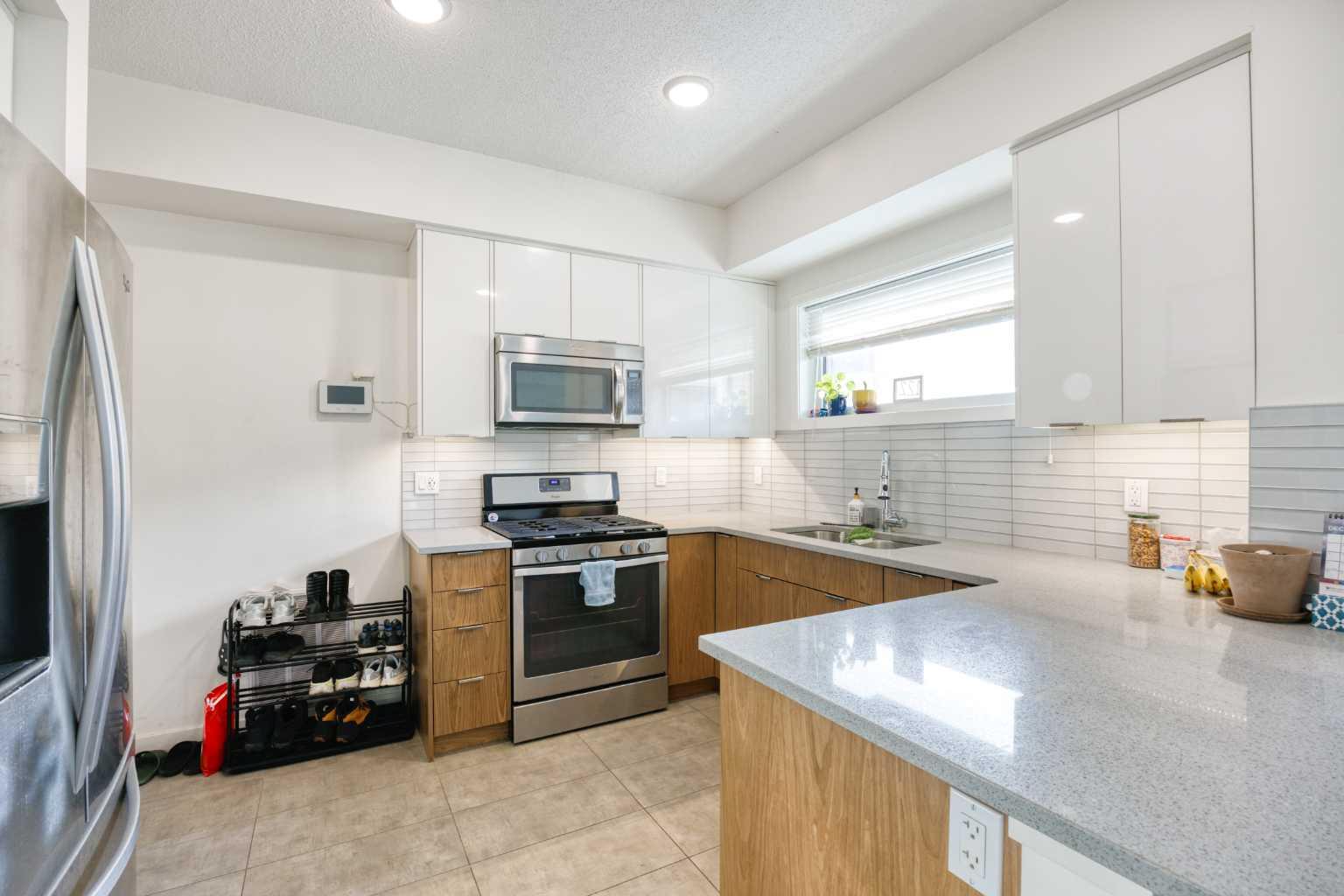 122 18 Avenue SW 122