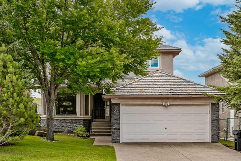 57 Royal Crest Terrace NW Calgary AB T3G 4M2