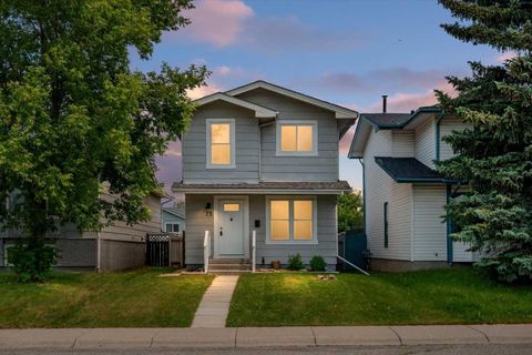 Photo of 73 Sunvale Crescent SE, Calgary, AB T2X 2R9 (MLS # A2324771)
