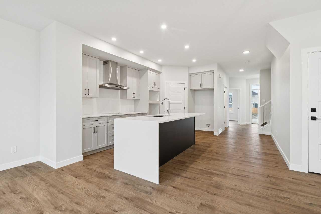 152 Snowberry Common SE
