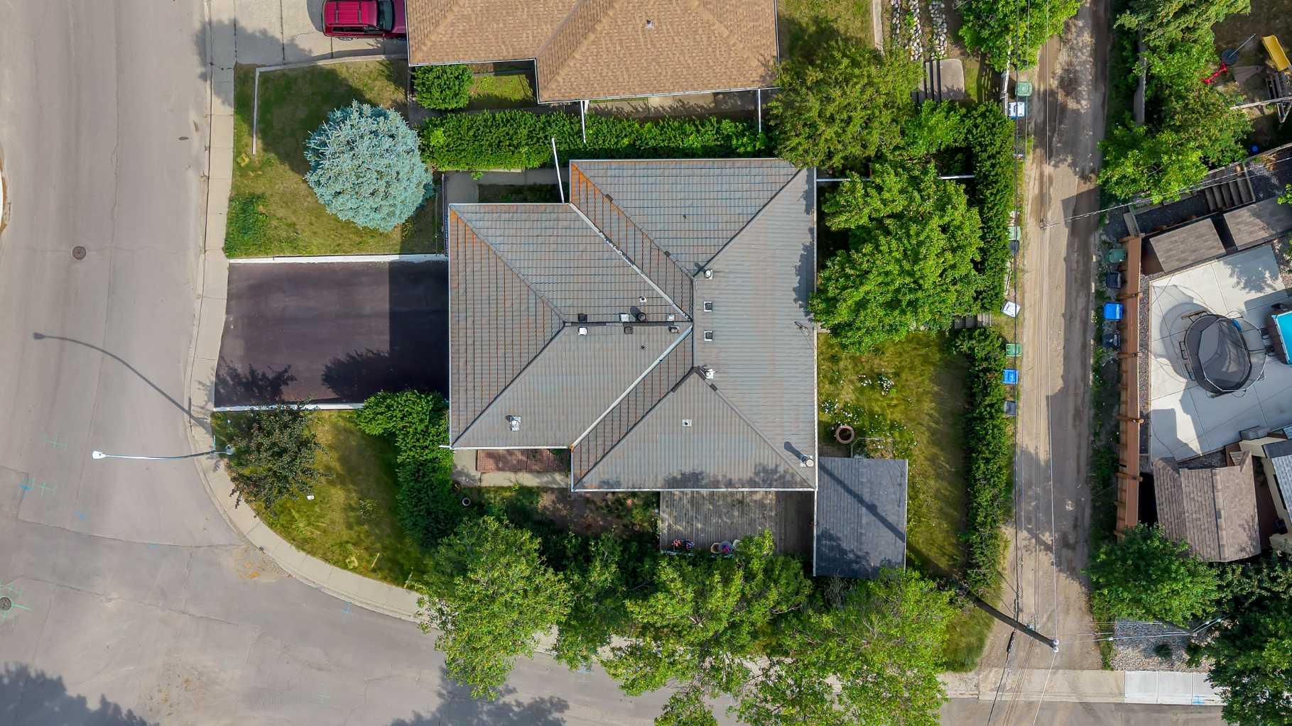 1415 Rosehill Drive NW