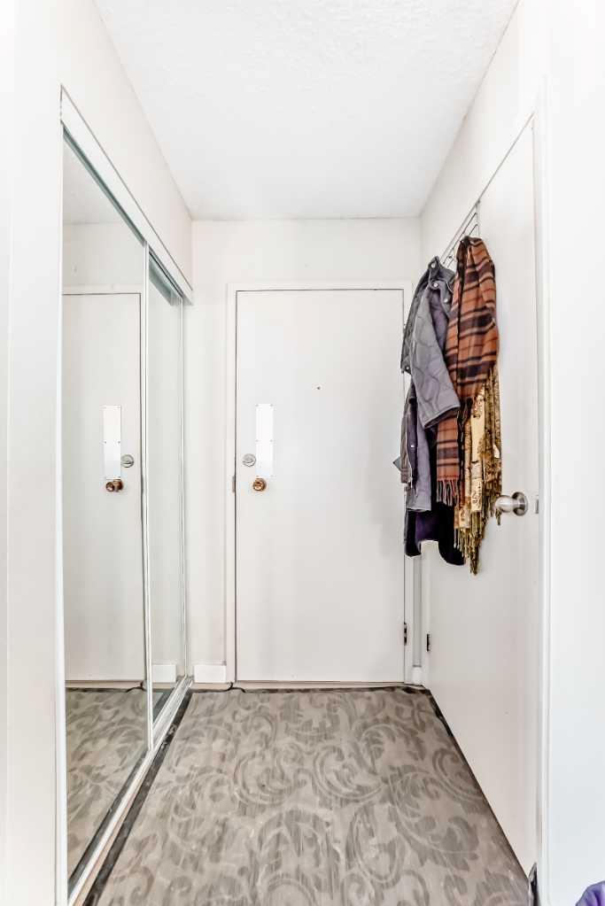 315 Southampton Drive SW 6102
