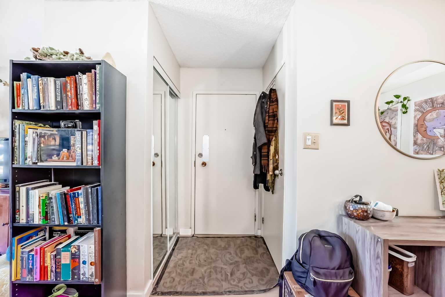 315 Southampton Drive SW 6102