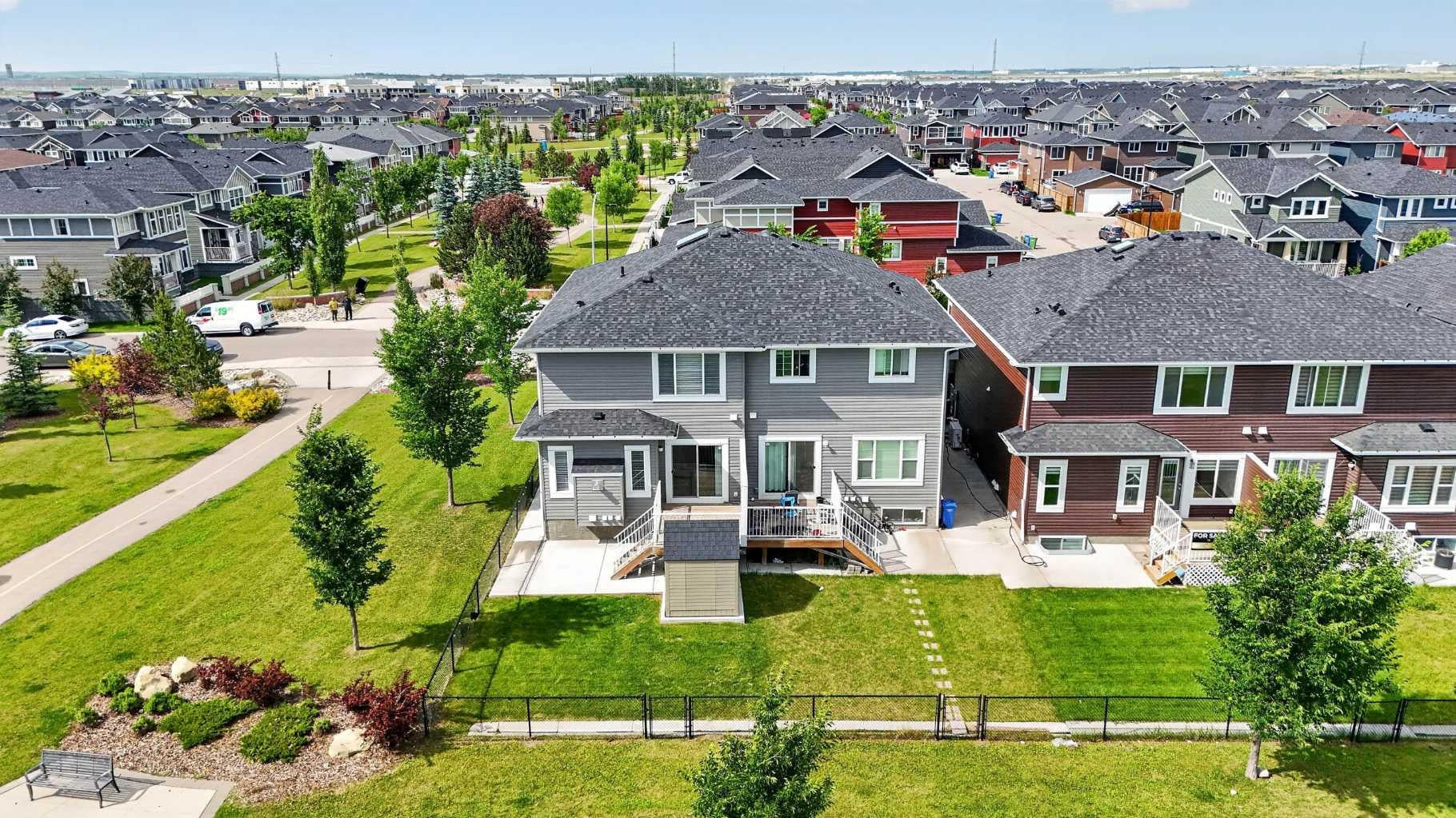 125 Redstone Common NE