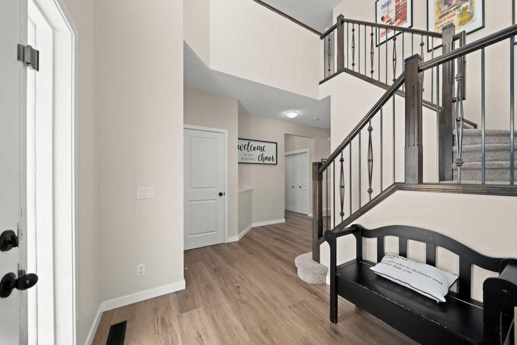 Photo of 160 Reunion Grove NW, Airdrie, AB T4B 0Z3 (MLS # A2311076)