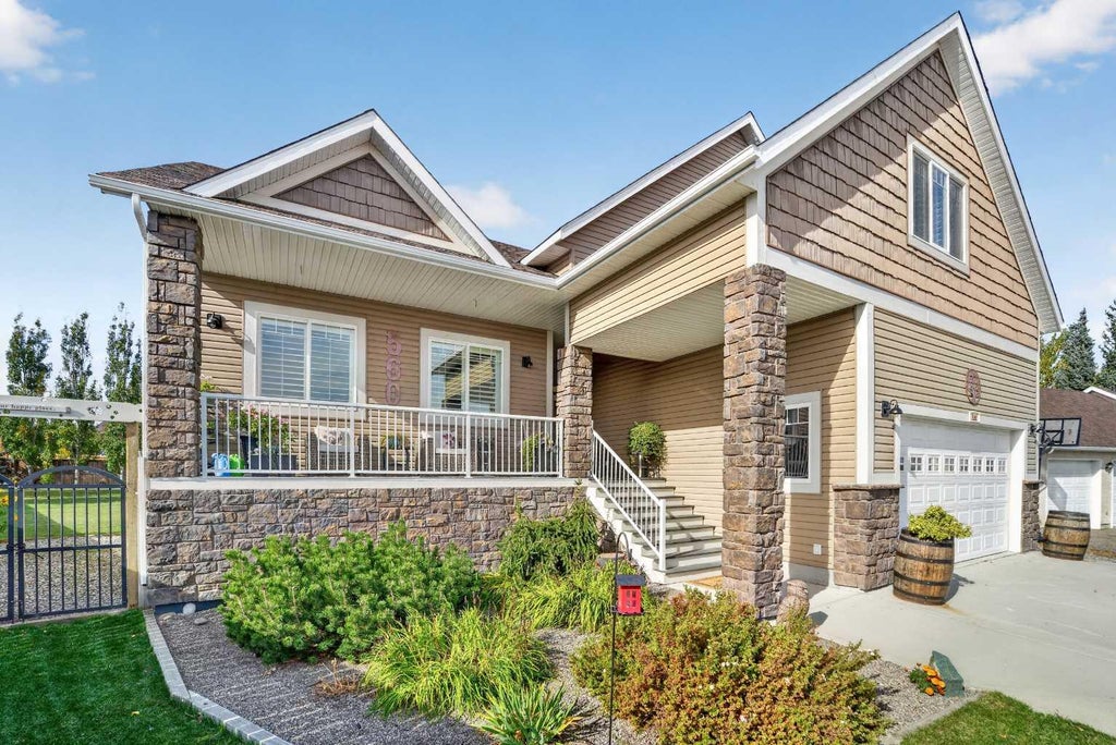 Photo of 560 7A Avenue W, Cardston, AB T0K 0K0 (MLS # A2350869)
