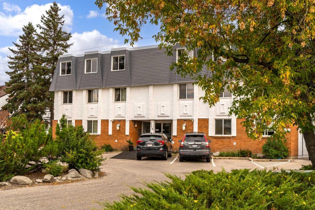 Photo of 312 Cedar Crescent SW #301, Calgary, AB T3C 2Y8 (MLS # A2347350)