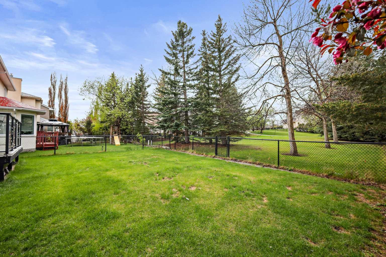 26 Hamptons Grove NW