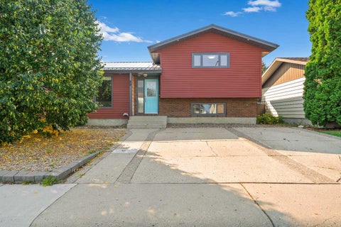 Photo of 89 Stevenson Street SE, Medicine Hat, AB T1B 3H1 (MLS # A2339945)