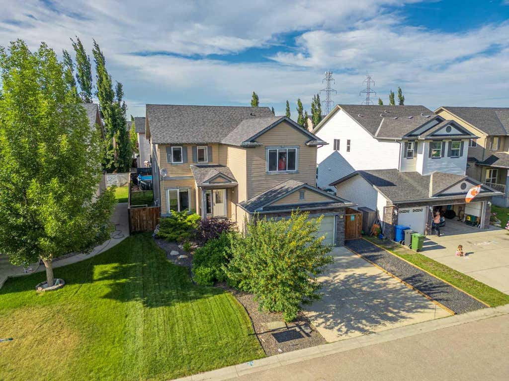 Photo of 109 Seagreen Link, Chestermere, AB T1X 0E7 (MLS # A2329986)