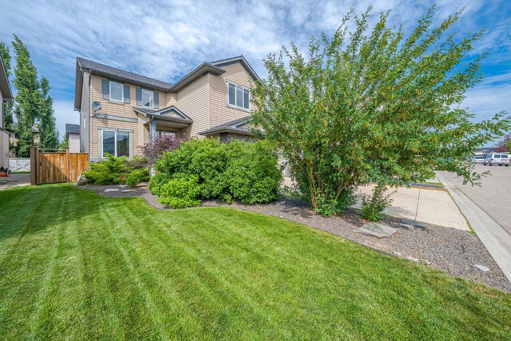 Photo of 109 Seagreen Link, Chestermere, AB T1X 0E7 (MLS # A2329986)