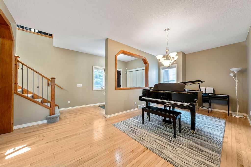 115 Coopers Hill SW