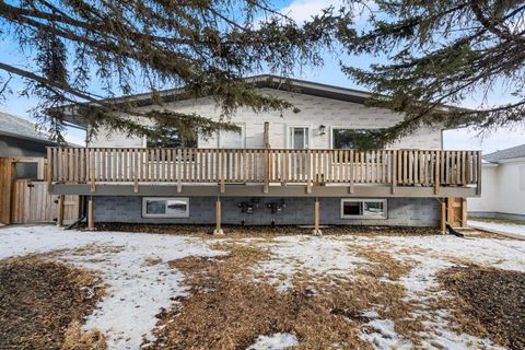 7614 & 7616 21 Street SE Calgary AB T2C 0V5