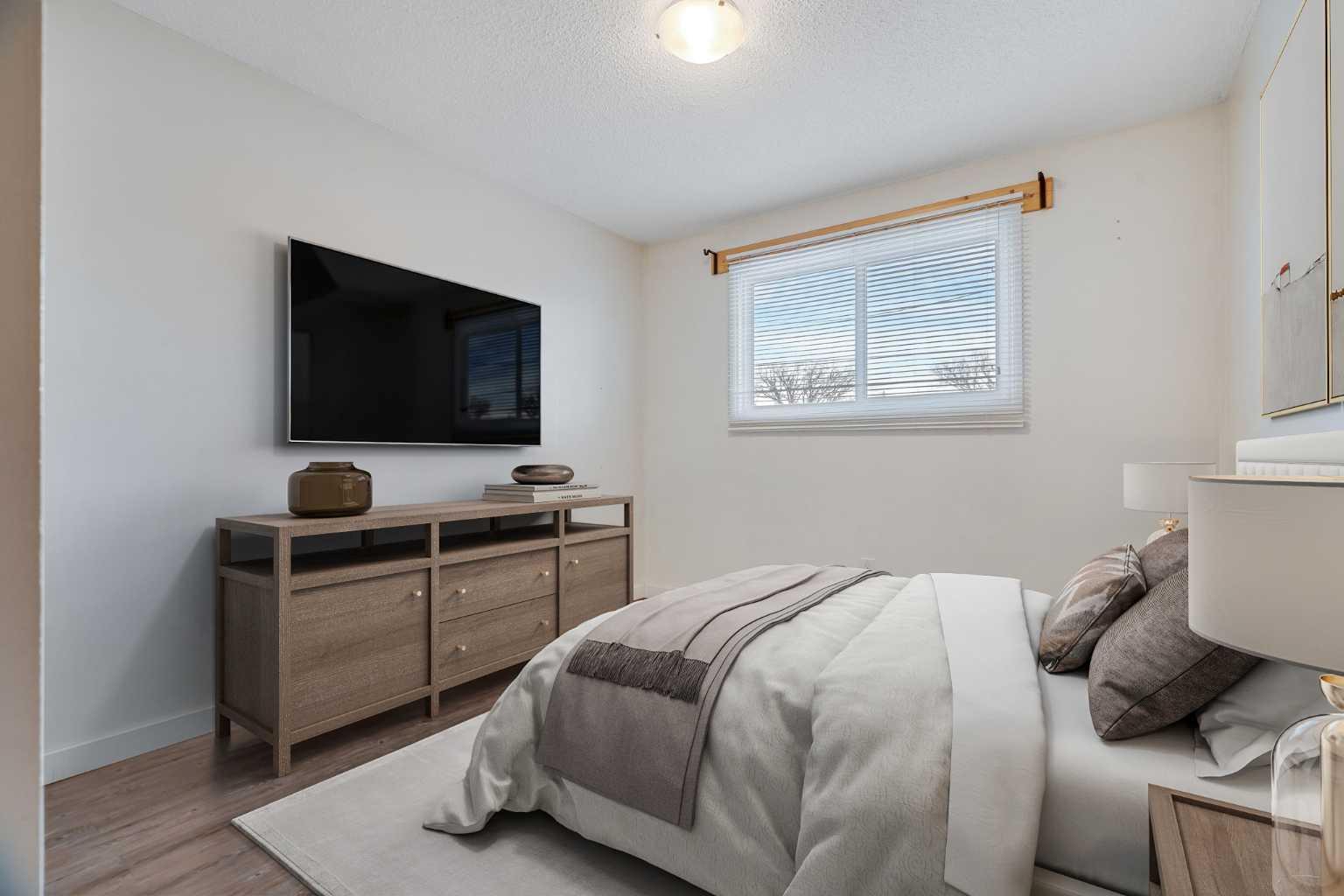 7614 & 7616 21 Street SE