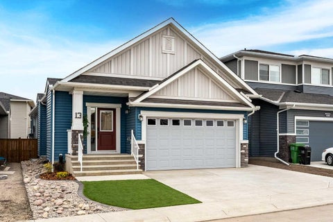 Photo of 13 Bayview Mews SW, Airdrie, AB T4B 5N8 (MLS # A2347404)