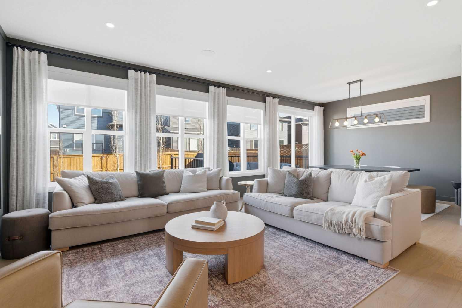 42 Creekside Avenue SW